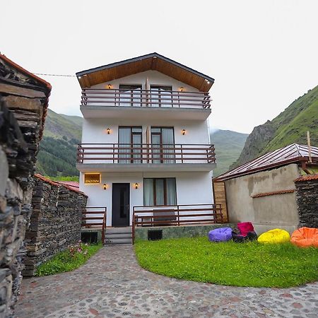 Sno Inn Kazbegi Exterior foto